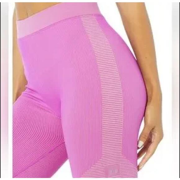 Alo, Yoga Illusion Seamless High-Waist Legging, MSRP $148 - Picture 4 of 15